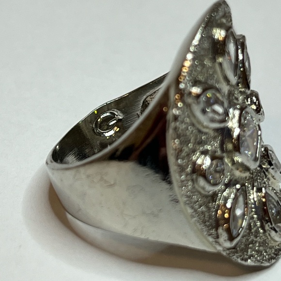 Vintage Guess Silver and CZ Ring - Picture 6 of 12